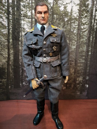 Action figure did loose - did,