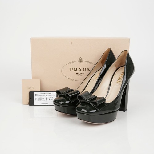 Prada Richelieu en cuir verni