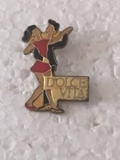 Pin's Pins Pin Alimentaire Dessert Liégeois Yoplait Danseurs "DOLCE VITA" 