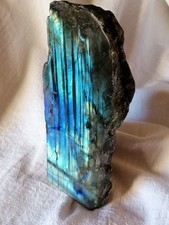 🔹 Labradorite polie face