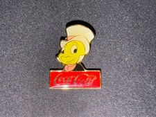 (V14) PINS BADGE ENAMEL VINTAGE COCA-COLA WALT DISNEY WORLD 15TH JIMINY CRICKET