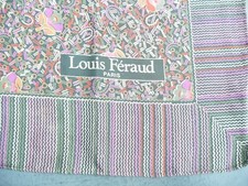 foulard vintage en soie à décors de fleurs de LOUIS FERAUD PARIS