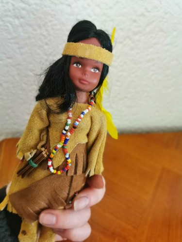 Poupée ancienne folklorique