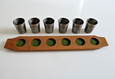 6 gobelets anciens gravés