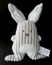 E8. DOUDOU PELUCHE MUSICAL