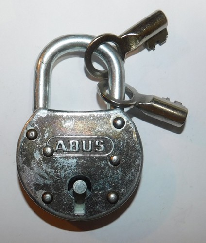 Ancien cadenas abus neuf - ancien,
