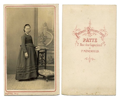 Cdv jeune femme - jeune, pied