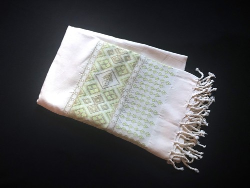 Grande serviette neuve type