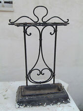 *PORTE PARAPLUIES  CANNES époque 1900 en Fer forgé et FONTE jus de trouvailles 
