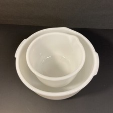 Lot of 2 Vintage Glasbake