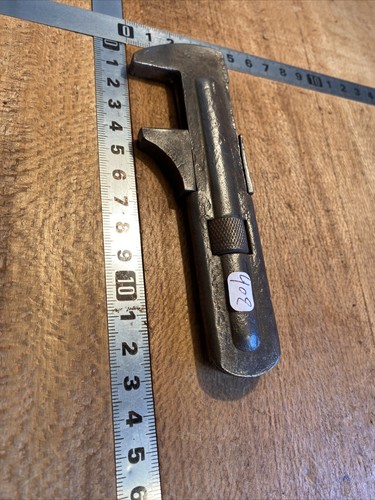 402 old tool - (n°402,