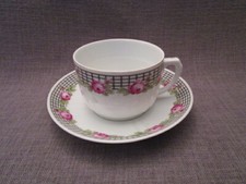 Tasse a thé ancienne en