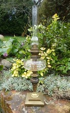 Lampe à PETROLE fin XIXème pied en BRONZE réservoir CRISTAL fonctionne H. 62CM