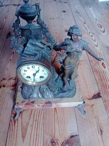 Belle horloge ancienne - , support