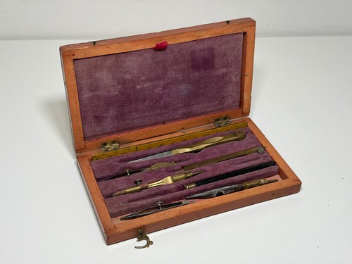 Coffret instruments dessin
