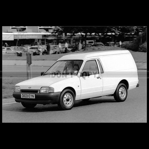 Photo 025429 ford escort - a.025429,