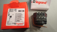 Legrand 88305 ou 883 05 - Interrupteur micromodule radio Zigbee 1 sortie 300W