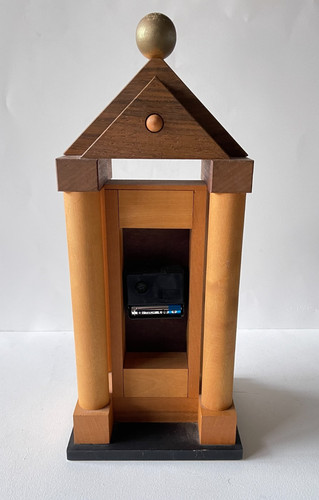 Pendule bois design post - en,
