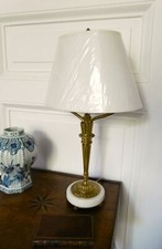 LAMPE CARQUOIS, STYLE LOUIS XVI, BRONZE DORE, ALBÂTRE, fin XIX - début XXe