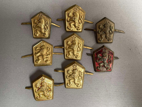 Lot anciens insignes - anciens,