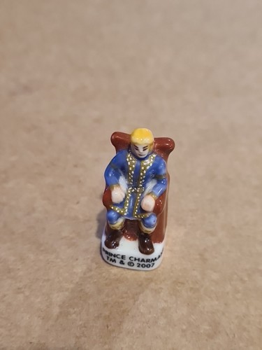 Fève prince charmant - (b3),