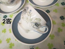 Assiette plate soucoupe tasse