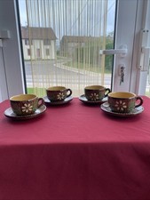 4 tasses avec sous tasses