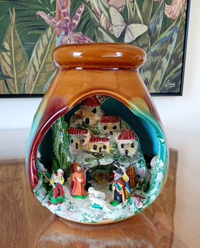 Jolie crèche provençale - jolie,