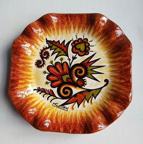 Assiette polylobée de - (7),