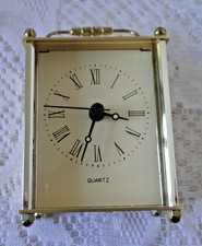 Réveil à quartz trotteuse