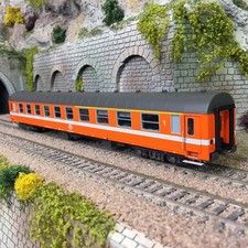 Voiture type I4 B9 ex.A4B6, époque IV/V, SNCB, Orange - LSMODELS 42 183 - HO 1/8