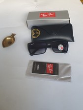Ray-Ban modèle RB1541 polarized