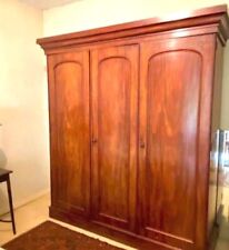 armoire victorienne en acajou, penderie et étagères