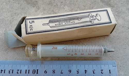 Ancienne seringue hypodermique - ancienne,