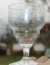  BAYEL CRISTAL FRANCE 12 VERRES VIN CUIT , PORTO ,verre ciselé