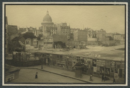 Paris vers 1910 - ., près