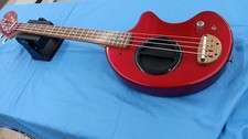 Guitare basse électrique