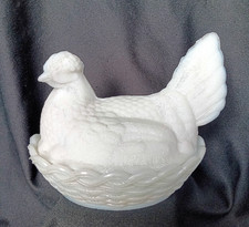 Grande bonbonnière opaline de