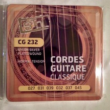 JEU CORDES DE GUITARE CLASSIQUE (NYLON) - STOL - NEUF EN BOITE MÉTAL