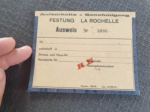 Ausweis laissez passer - ausweis, la