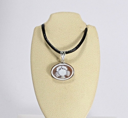 Pendentif blanc 18kt camée - 18kt,