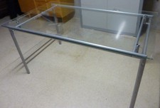 Table salle à manger plateau verre