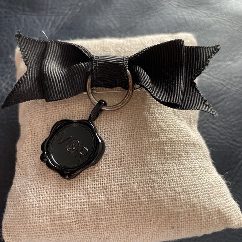 Broche pin neuf parfum - broche,
