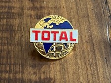 d  PINS PIN CAR PETROLIER