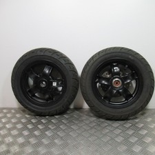 Roues avant et arrière