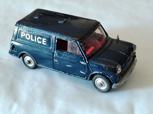 Corgi toys gb austin - ,