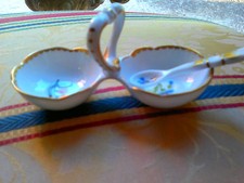 saleron arts Manufacture Royale à la reine LouisXVI porcelaine poivre sel XVIIIe