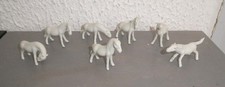 LOT DE 6 PETITES FIGURINES