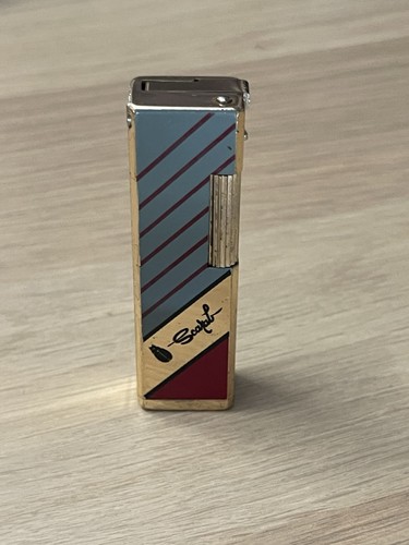 Ancien très joli briquet - très,