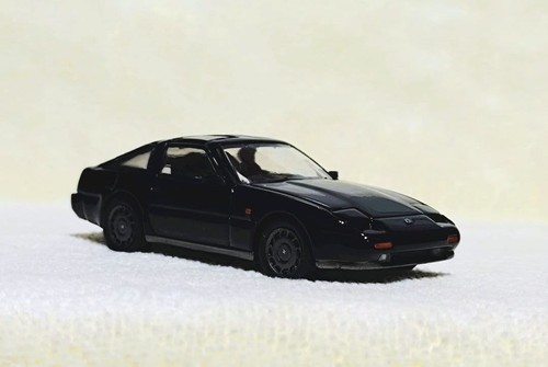 Kyosho nissan fairladyz - 1/64,